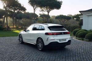 new mercedes glc 250 and 300 (2)