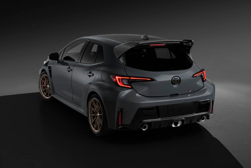 https://cdn.autogreeknews.gr/wp-content/uploads/2026/06/new-toyota-grmn-corolla-2.jpg