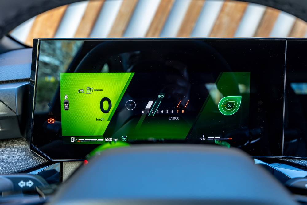 https://cdn.autogreeknews.gr/wp-content/uploads/2026/06/renault_clio_evolution94.jpg