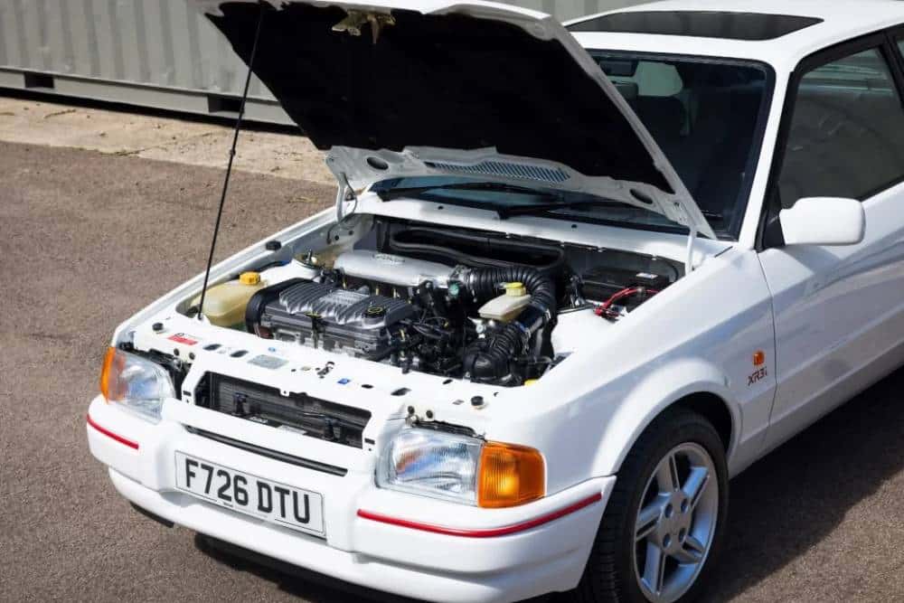 https://cdn.autogreeknews.gr/wp-content/uploads/2026/06/tolman-ford-escort-xr3i-03.jpg