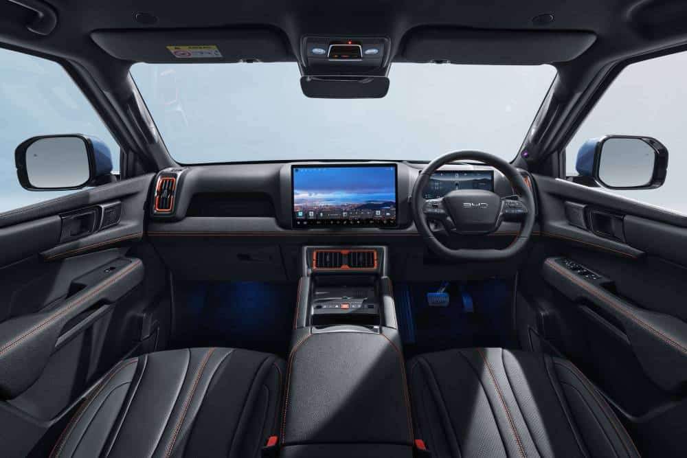 https://cdn.autogreeknews.gr/wp-content/uploads/2026/07/06-BYD-SHARK-Interior-dash-1.jpg