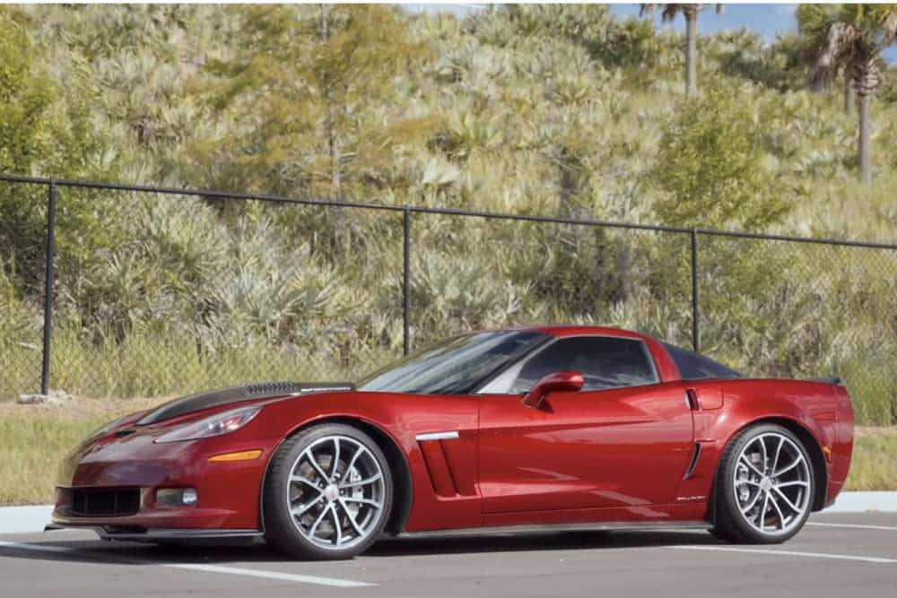 https://cdn.autogreeknews.gr/wp-content/uploads/2026/07/2010-corvette-has-just-hit-300000-miles-7.jpg