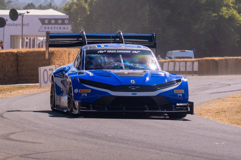 https://cdn.autogreeknews.gr/wp-content/uploads/2026/07/2026_Goodwood_Super_Mustang_Mach-E_4_11-1.jpg