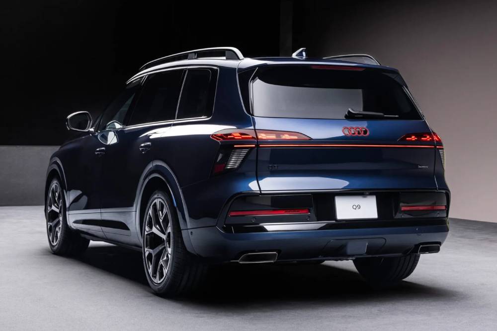 https://cdn.autogreeknews.gr/wp-content/uploads/2026/07/2027-Audi-Q9-debut-00006-2048x1203-1.jpg