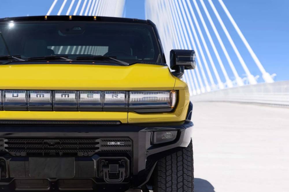 https://cdn.autogreeknews.gr/wp-content/uploads/2026/07/2027-GMC-Hummer-EV-Icon-25-715-4-2048x1366-1.jpg