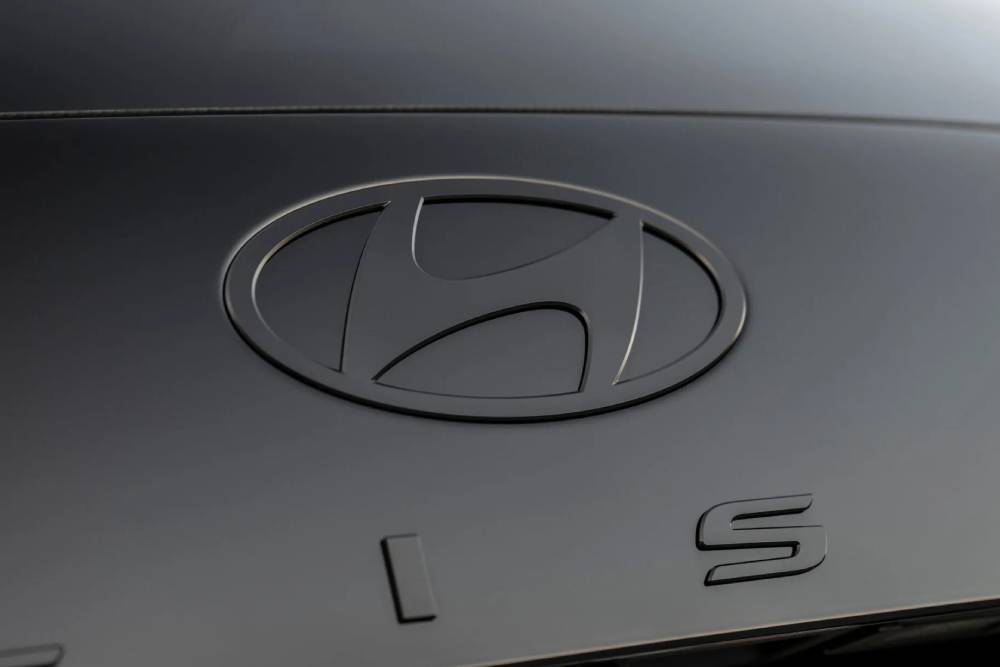 https://cdn.autogreeknews.gr/wp-content/uploads/2026/07/2027-Hyundai-Palisade-Hybrid-Calligraphy-Black-Ink-5.jpg