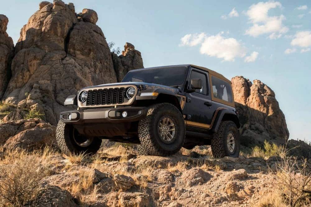 https://cdn.autogreeknews.gr/wp-content/uploads/2026/07/2027-Jeep-Wrangler-Laredo-713-6-2048x1143-1.jpg