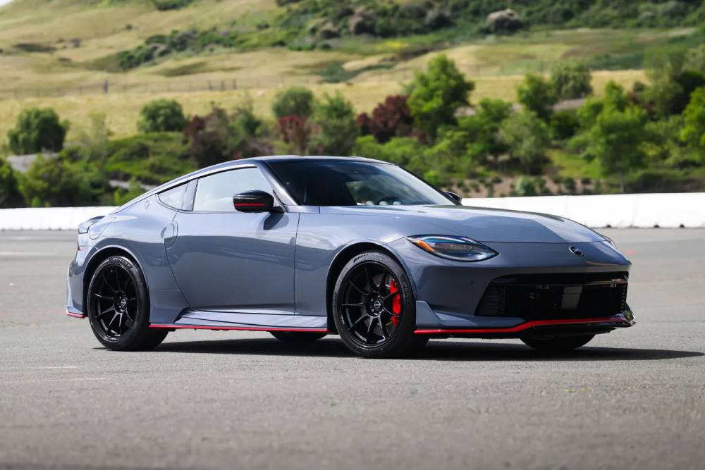 https://cdn.autogreeknews.gr/wp-content/uploads/2026/07/2027-Nissan-Z-721-17-2048x1366-1.jpg