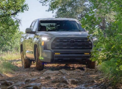 Νέο Toyota Tundra και «κυνηγετικό» Trailhunter