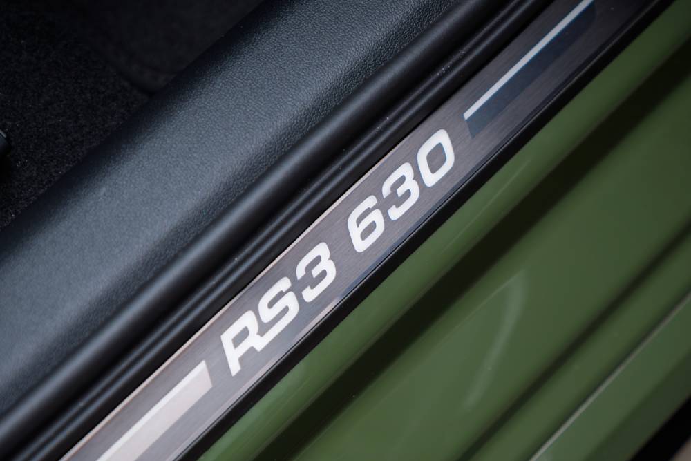 https://cdn.autogreeknews.gr/wp-content/uploads/2026/07/ABT-RS3-630-Mallorca-Interieur_Tuereinstiegsleiste.jpg