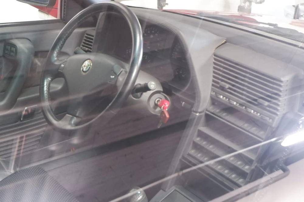https://cdn.autogreeknews.gr/wp-content/uploads/2026/07/Alfa-Romeo-164-Vigili-del-Fuoco-8-2048x1152-1.jpg