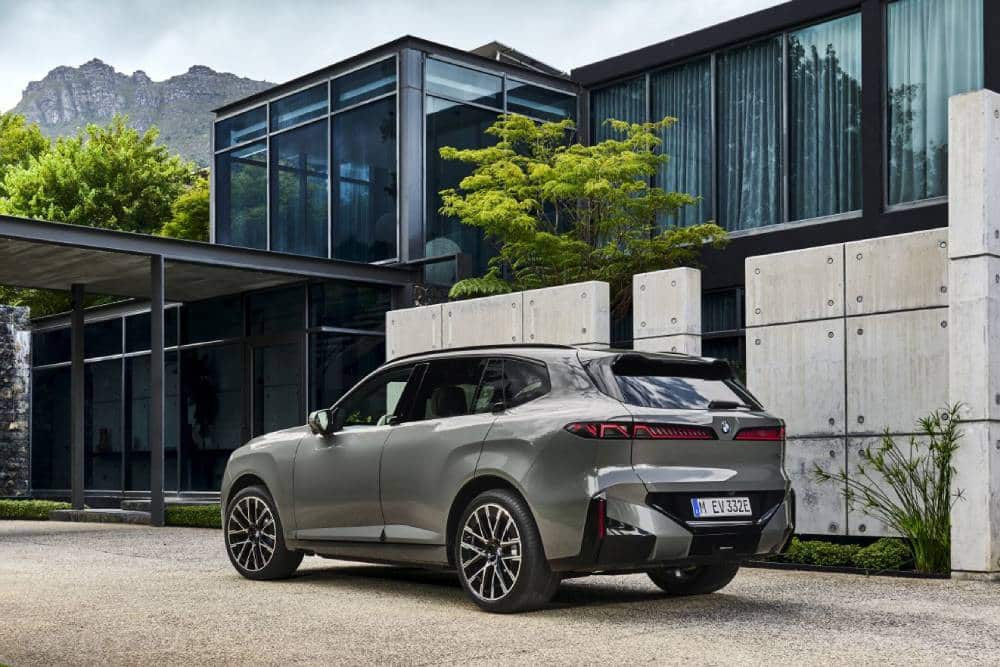 https://cdn.autogreeknews.gr/wp-content/uploads/2026/07/BMW_X5_a_iX5_2026-3.jpg