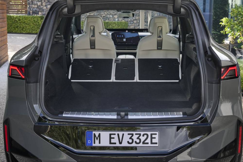 https://cdn.autogreeknews.gr/wp-content/uploads/2026/07/BMW_X5_a_iX5_2026-7.jpg