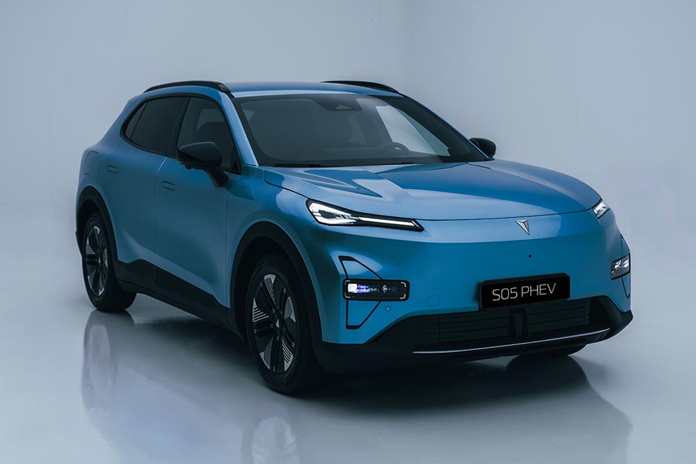 https://cdn.autogreeknews.gr/wp-content/uploads/2026/07/Changan-DEEPAL-S05_PHEV-1.jpg