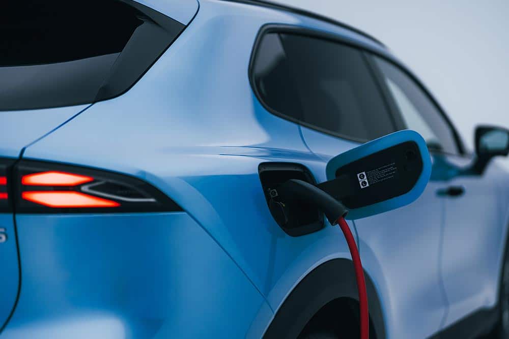 https://cdn.autogreeknews.gr/wp-content/uploads/2026/07/Changan-DEEPAL-S05_PHEV-7.jpg