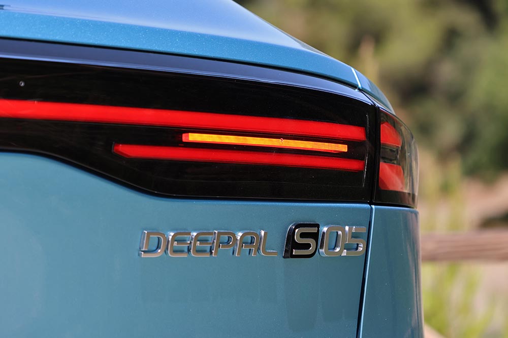 https://cdn.autogreeknews.gr/wp-content/uploads/2026/07/Changan-Deepal-S05-PHEV-8.jpg