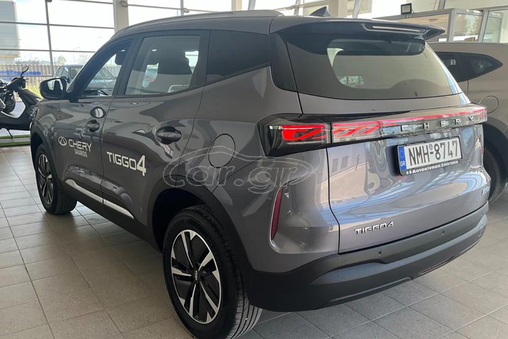 https://cdn.autogreeknews.gr/wp-content/uploads/2026/07/Chery-Tiggo-4-Hybrid-used-4.jpg
