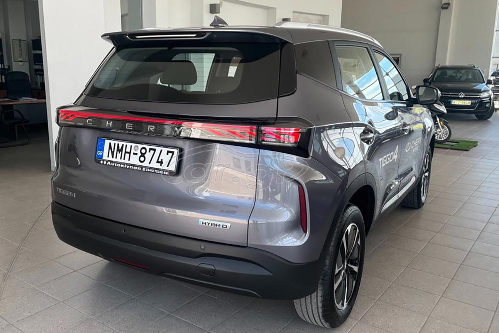 https://cdn.autogreeknews.gr/wp-content/uploads/2026/07/Chery-Tiggo-4-Hybrid-used-5.jpg