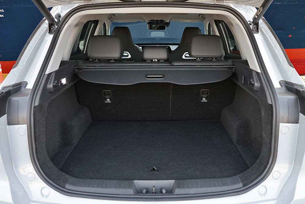 https://cdn.autogreeknews.gr/wp-content/uploads/2026/07/Chery-Tiggo-7-Hybrid-interior-16.jpg