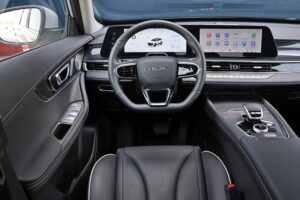 Chery Tiggo 7 Hybrid interior (2)