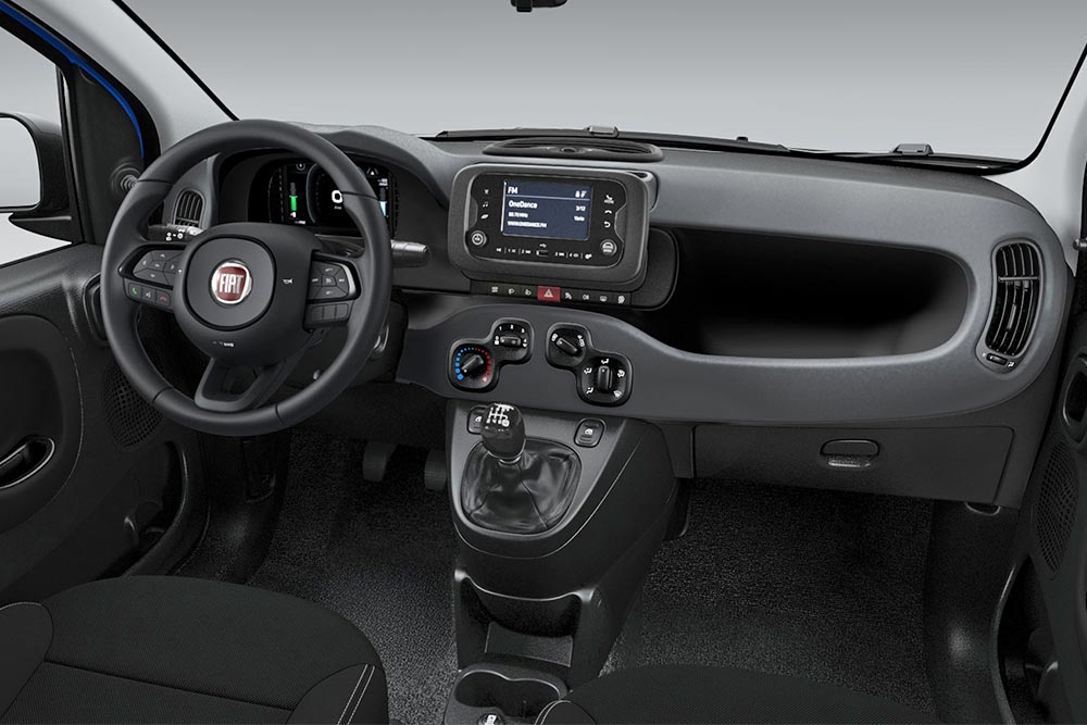 https://cdn.autogreeknews.gr/wp-content/uploads/2026/07/Fiat-Pandina-interior.jpg
