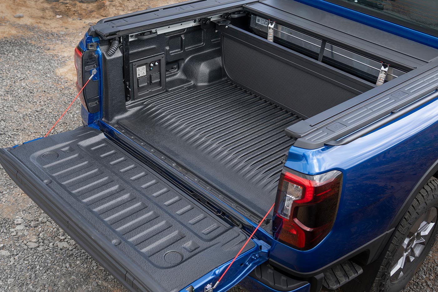 https://cdn.autogreeknews.gr/wp-content/uploads/2026/07/Ford-Ranger_XLT_PHEV.jpg