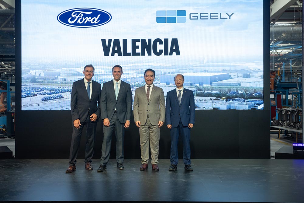 https://cdn.autogreeknews.gr/wp-content/uploads/2026/07/Ford_and_Geely_Auto_Join_Forces_in_Europe_1.jpg