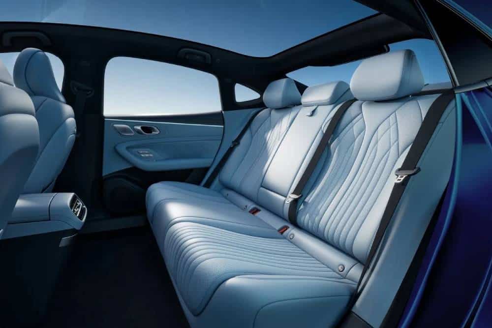 https://cdn.autogreeknews.gr/wp-content/uploads/2026/07/Geely-Galaxy-TT-New-3-10.jpg