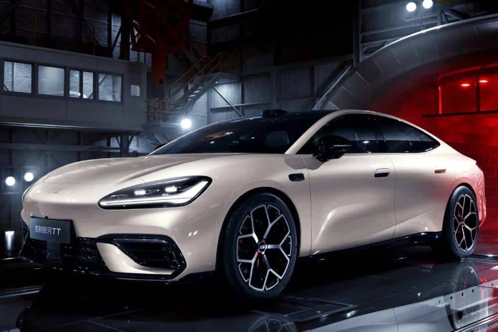 https://cdn.autogreeknews.gr/wp-content/uploads/2026/07/Geely-Galaxy-TT-New-3-2.jpg