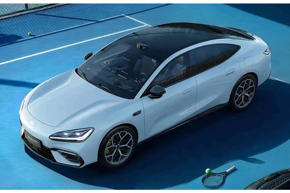https://cdn.autogreeknews.gr/wp-content/uploads/2026/07/Geely-Galaxy-TT-New-China-7_result22.jpg