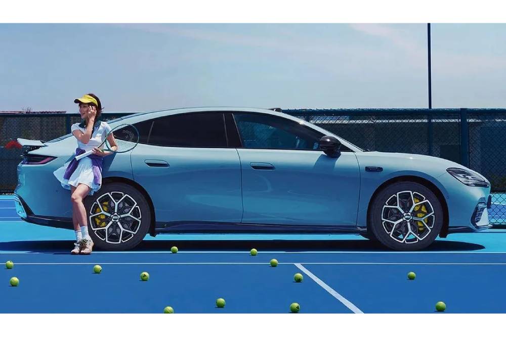 https://cdn.autogreeknews.gr/wp-content/uploads/2026/07/Geely-Galaxy-TT-New-China-9_result22.jpg