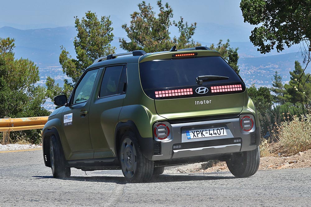 https://cdn.autogreeknews.gr/wp-content/uploads/2026/07/Hyundai-Inster-Cross-11.jpg