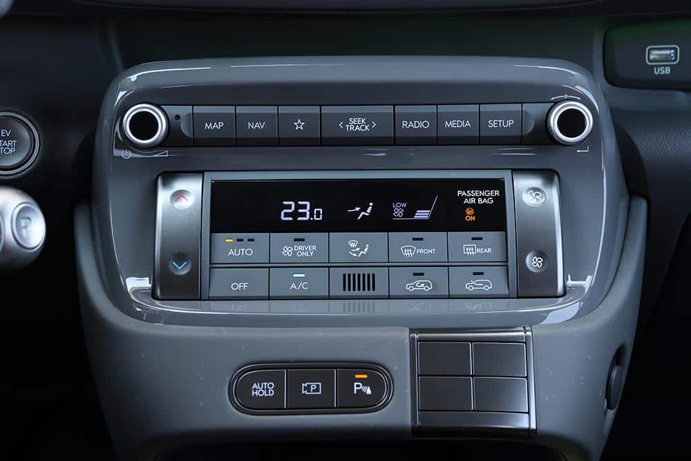 https://cdn.autogreeknews.gr/wp-content/uploads/2026/07/Hyundai-Inster-Cross-interior-11.jpg