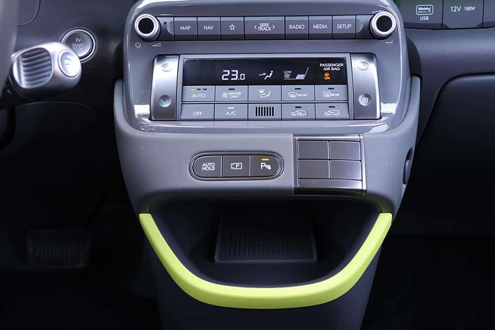 https://cdn.autogreeknews.gr/wp-content/uploads/2026/07/Hyundai-Inster-Cross-interior-13.jpg