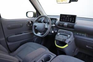 Hyundai Inster Cross interior (14)