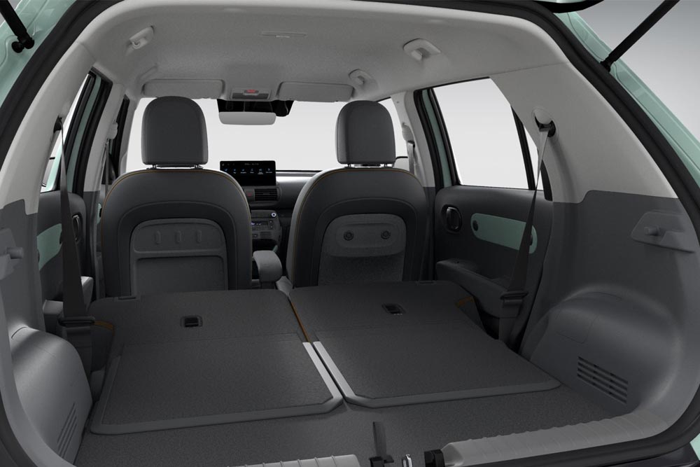 https://cdn.autogreeknews.gr/wp-content/uploads/2026/07/Hyundai-Inster-Lounge-luggage.jpg