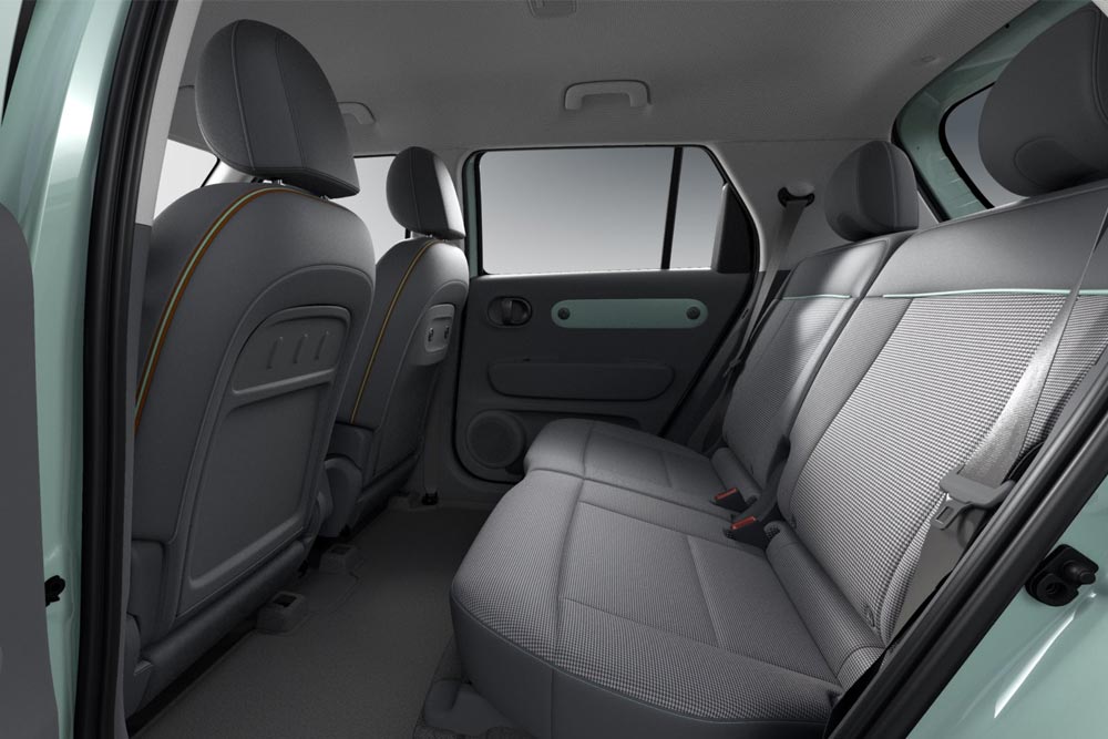 https://cdn.autogreeknews.gr/wp-content/uploads/2026/07/Hyundai-Inster-Lounge-rear-seat.jpg