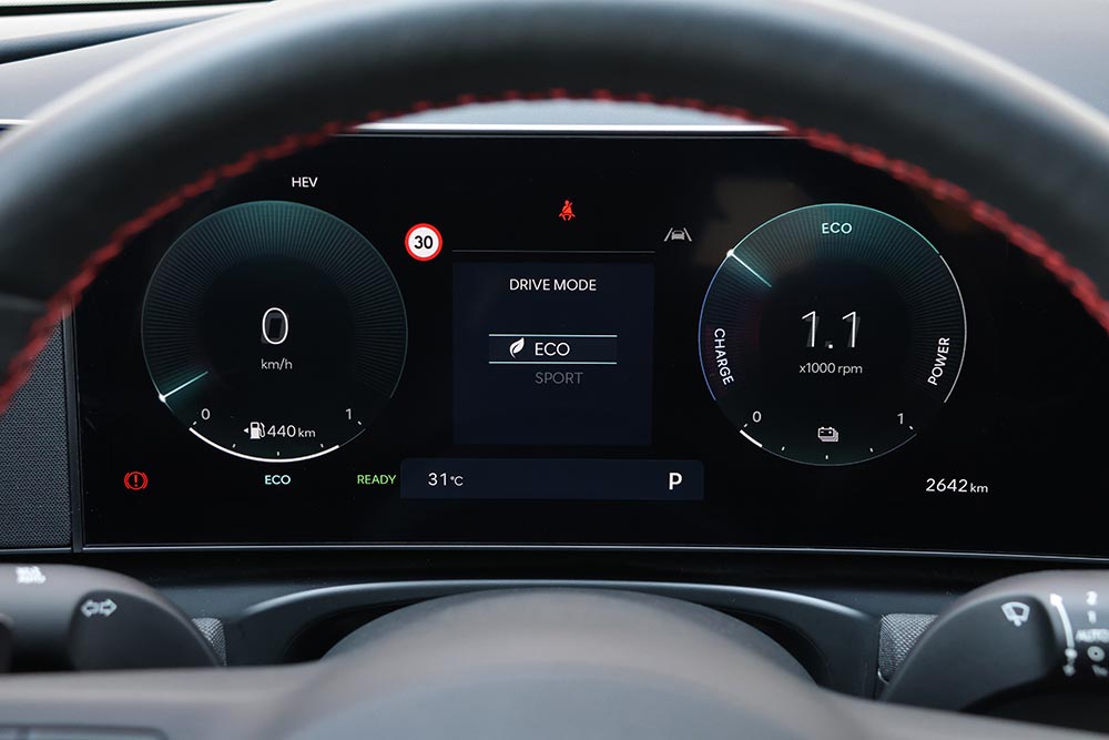 https://cdn.autogreeknews.gr/wp-content/uploads/2026/07/Hyundai-Tucson-PHEV-interior-20.jpg