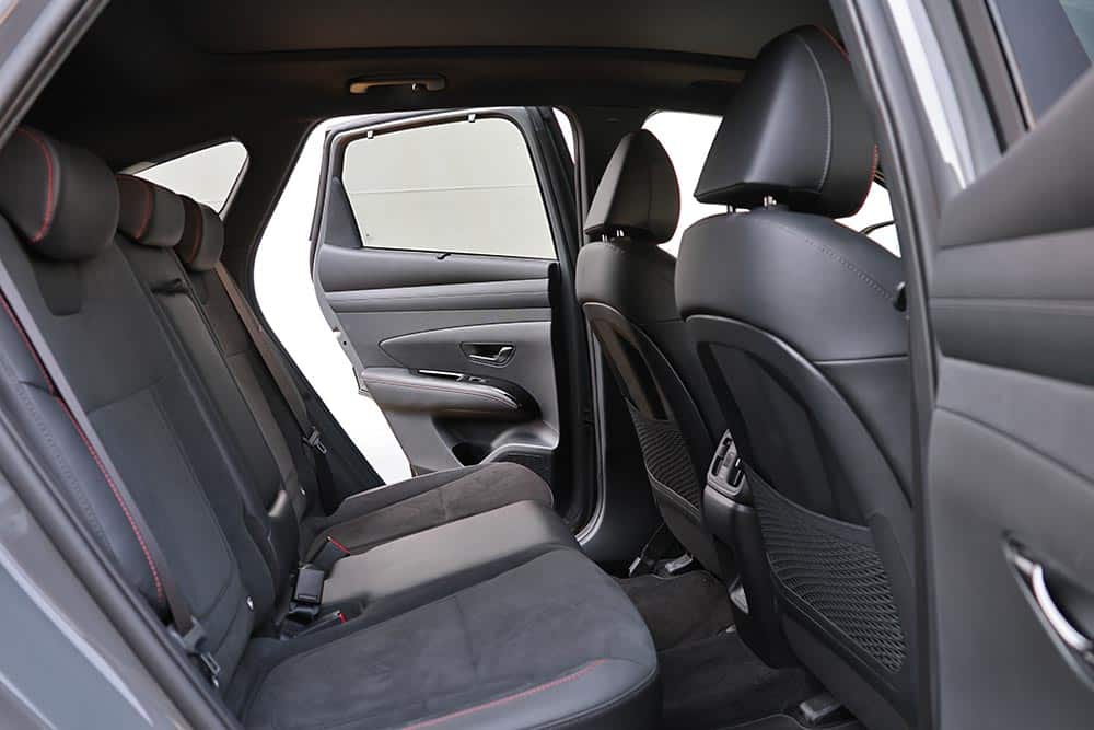 https://cdn.autogreeknews.gr/wp-content/uploads/2026/07/Hyundai-Tucson-PHEV-interior-23.jpg
