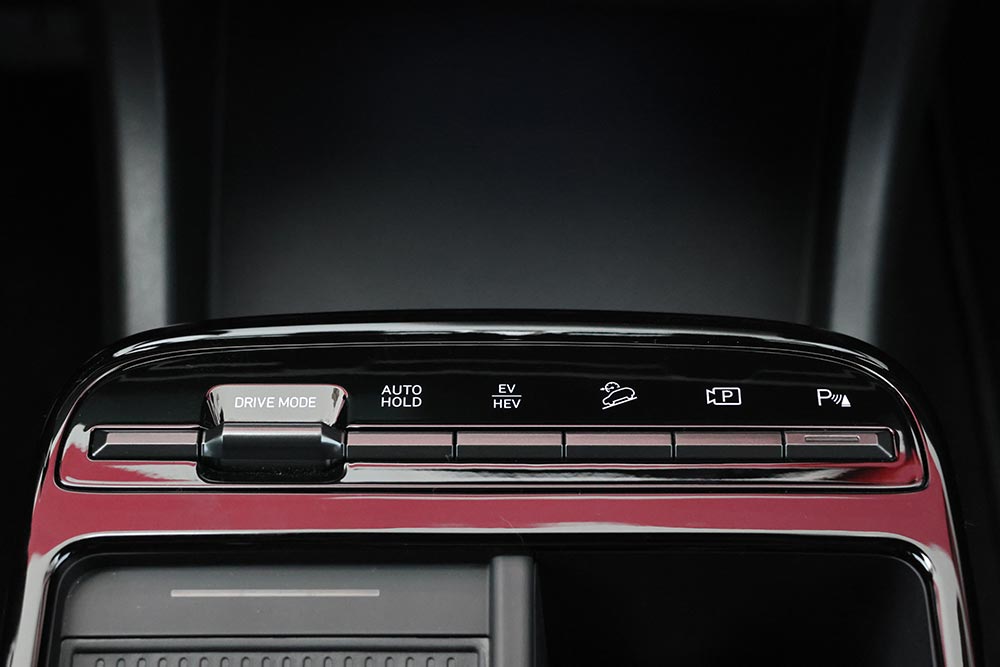 https://cdn.autogreeknews.gr/wp-content/uploads/2026/07/Hyundai-Tucson-PHEV-interior-5.jpg