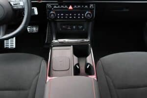 Hyundai Tucson PHEV interior (7)
