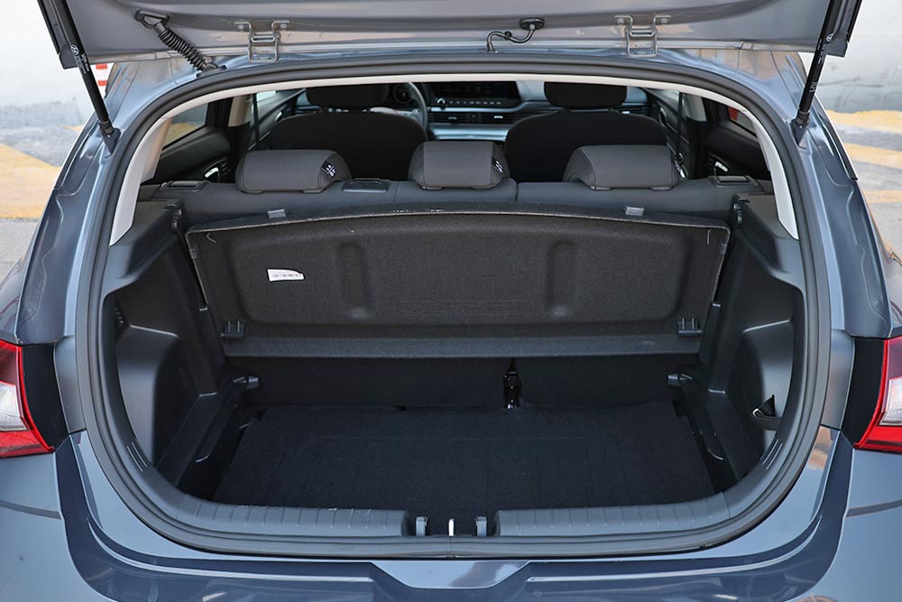 https://cdn.autogreeknews.gr/wp-content/uploads/2026/07/Hyundai-i20-1.0T-90-PS-7DCT-18.jpg