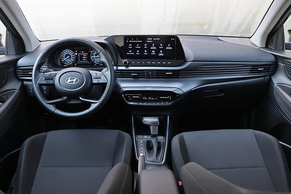 https://cdn.autogreeknews.gr/wp-content/uploads/2026/07/Hyundai-i20-1.0T-90-PS-7DCT-20.jpg