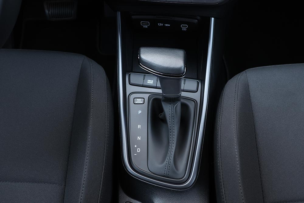 https://cdn.autogreeknews.gr/wp-content/uploads/2026/07/Hyundai-i20-1.0T-90-PS-7DCT-23.jpg