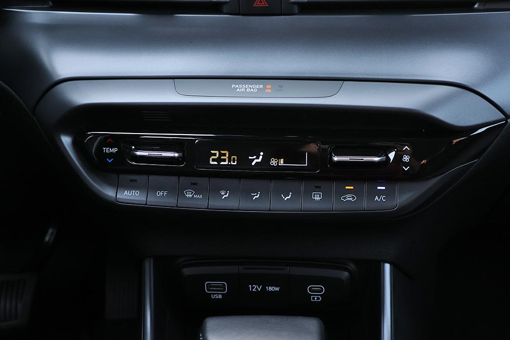 https://cdn.autogreeknews.gr/wp-content/uploads/2026/07/Hyundai-i20-1.0T-90-PS-7DCT-24.jpg