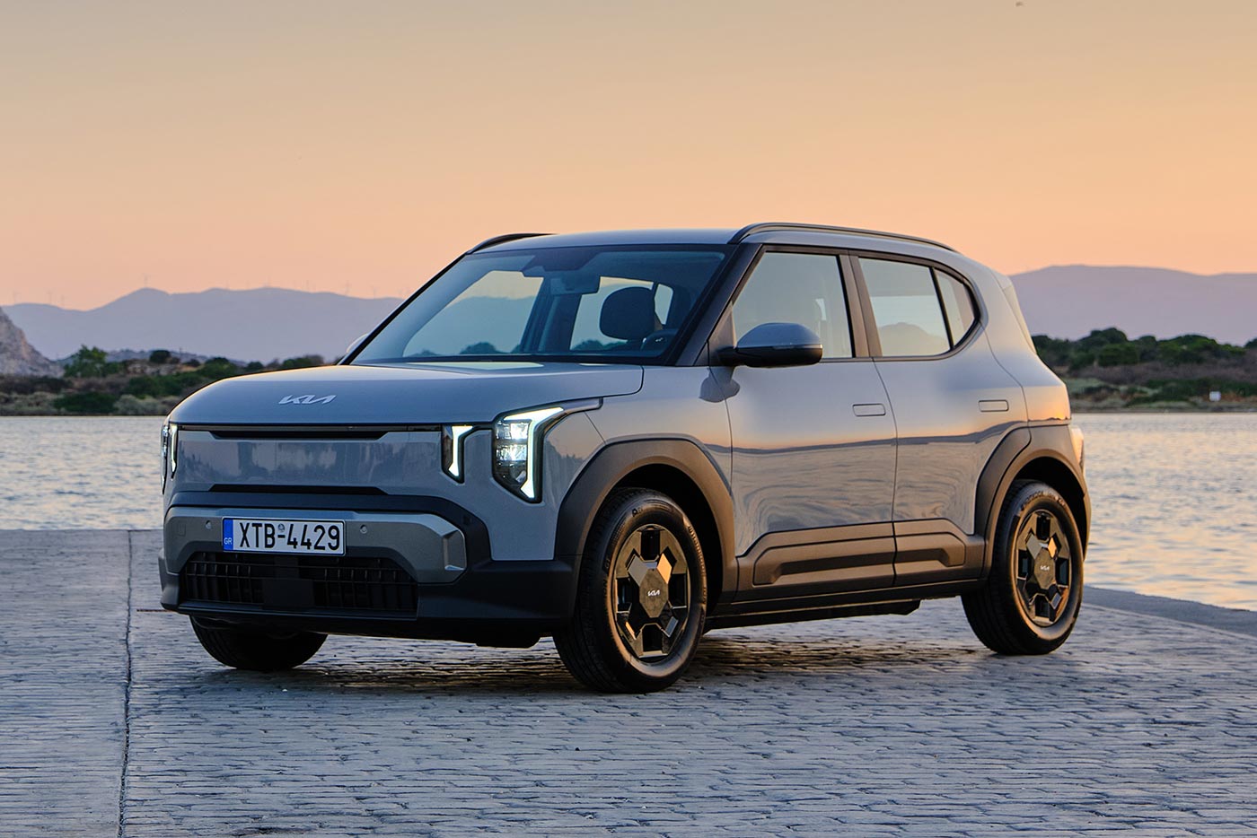 https://cdn.autogreeknews.gr/wp-content/uploads/2026/07/Kia-EV2-static.jpg