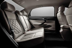 LADA-Aura-interior