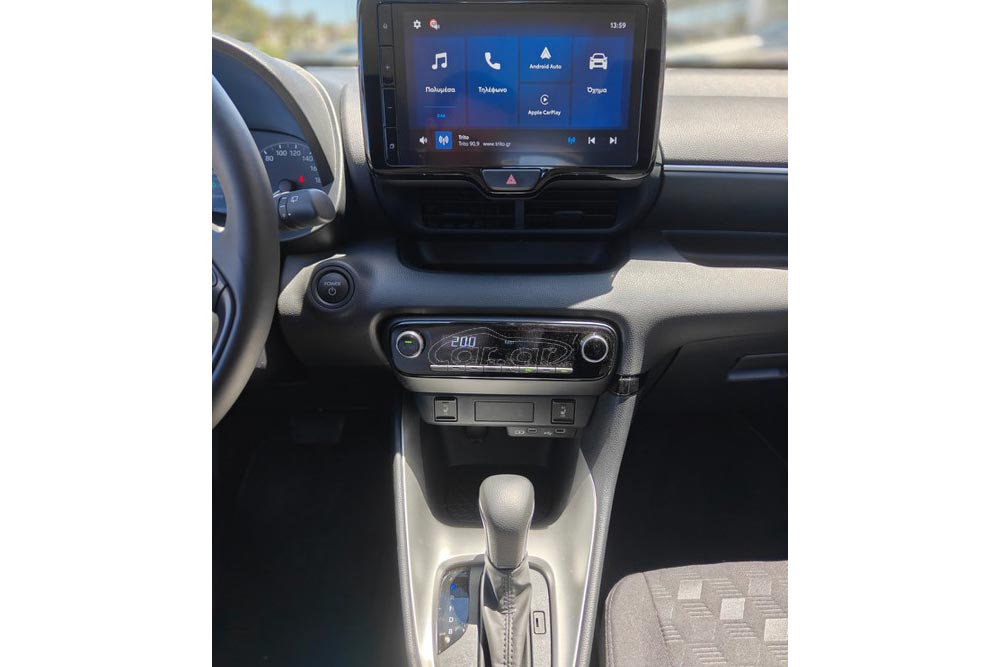 https://cdn.autogreeknews.gr/wp-content/uploads/2026/07/Mazda2-Hybrid-2025-used-5.jpg