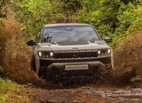 Οδηγούμε στη Γερμανία το νέο Jeep Compass 4xe 375 PS