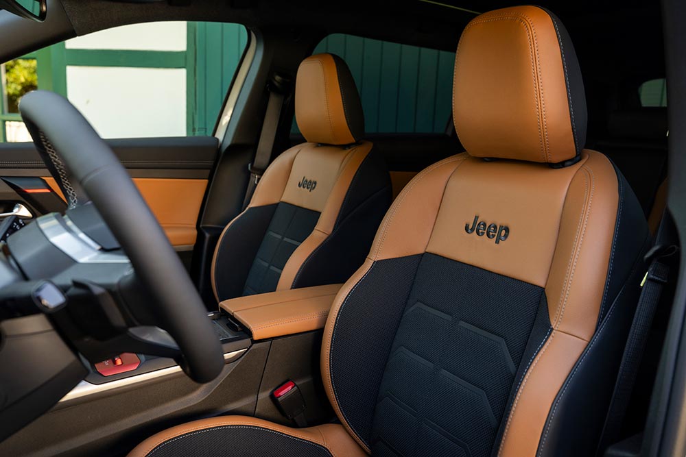 https://cdn.autogreeknews.gr/wp-content/uploads/2026/07/New-Jeep-Compass-4xe-9.jpg